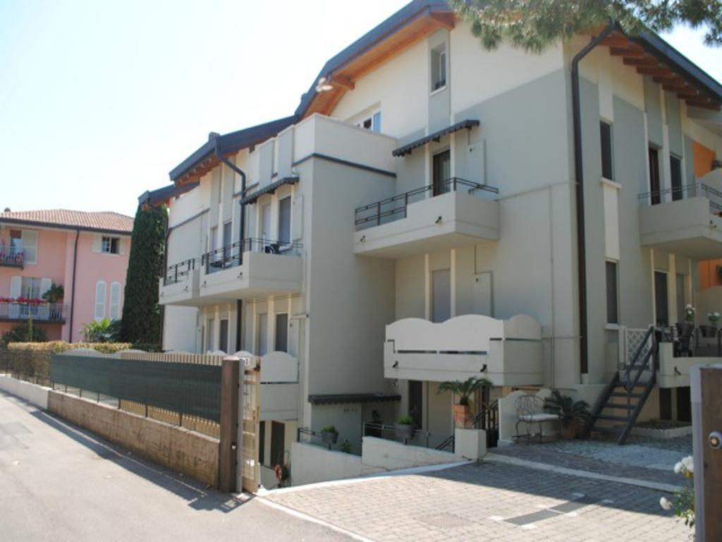 Monica Appartamenti Sirmione Exterior photo
